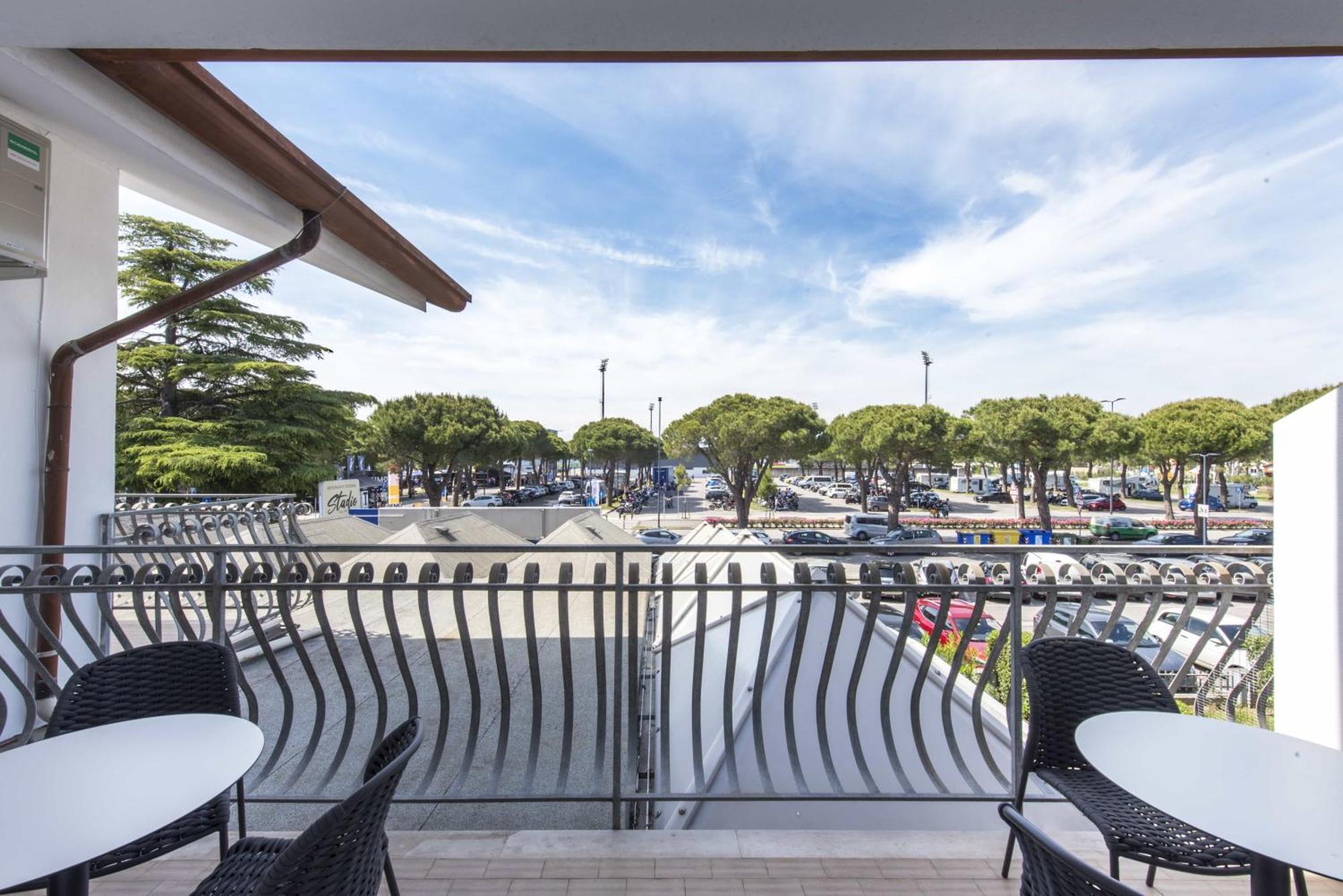 Guesthouse Stadio Lignano Sabbiadoro Esterno foto
